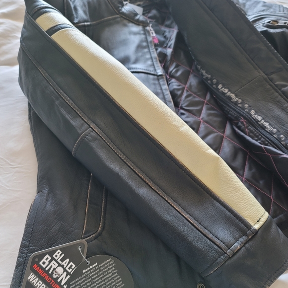 NWT genuine leather motorcycle jacket - Picture 9 of 10